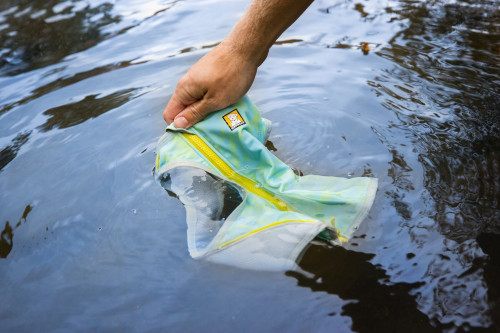 chaleco capa enfriamiento para perros Ruffwear Swamp Cooler Zip Turquesa refleja rdiación sol con alta cubrición toma 10