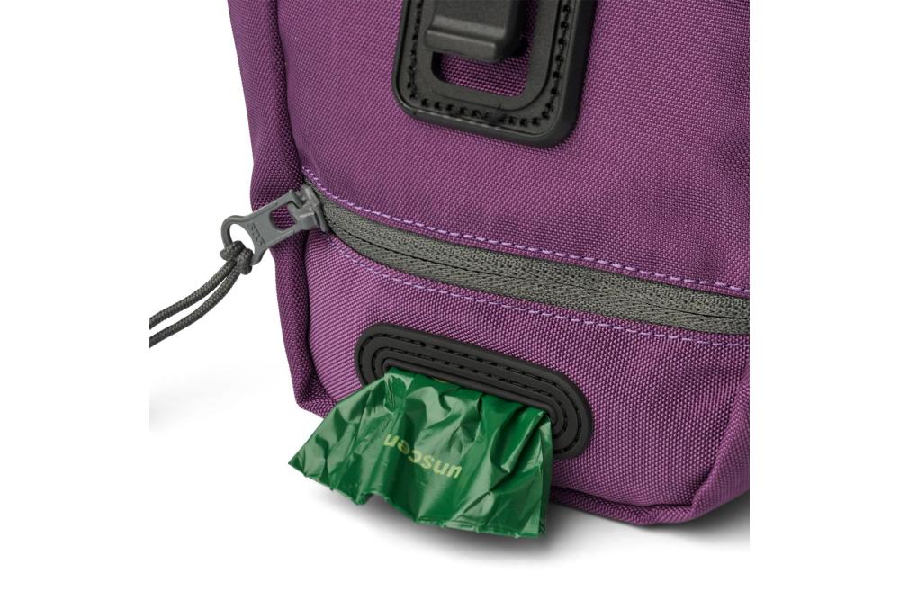 Bolsa para premios golosinas para entrenamiento perros DOG Copenhagen. Cierre magnético y dispensador de bolsitas . Lila 3