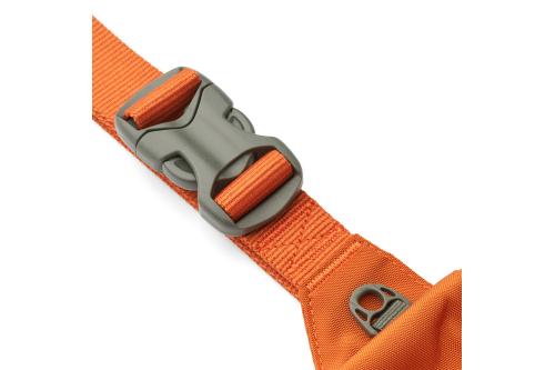 Bolsa riñonera para perros DOG Copenhagen. Permite llevar en cintura y cruzada. Naranja 5