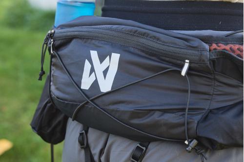 Cinturón riñonera trekking senderismo Trail Running Non-Stop. Ligero, duradero, cómodo y con bolsillos. 6