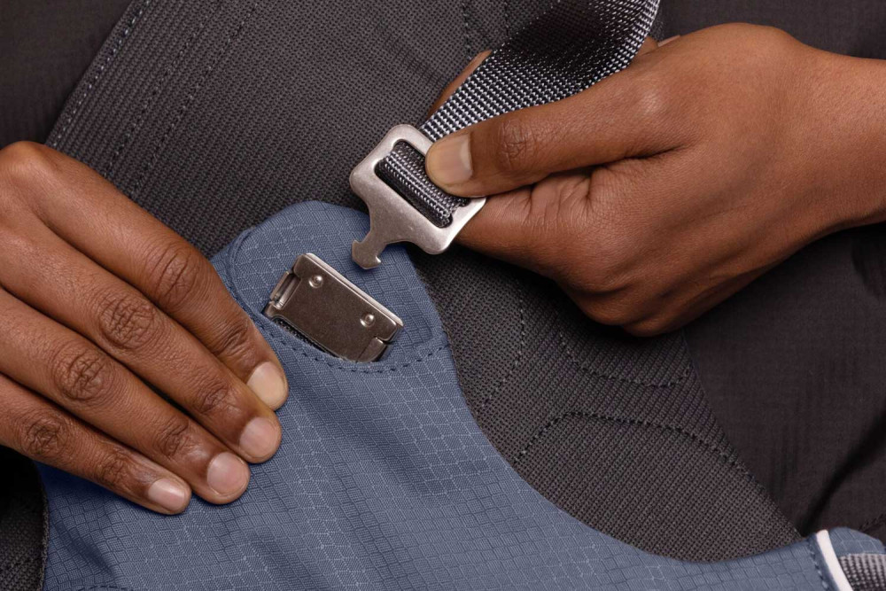 arnés para perros Ruffwear Load Up™ diseñado para que el perro vaya seguro en el coche. Testado en ensayos de colisión toma 6