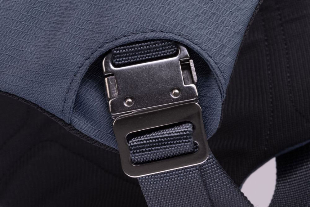 arnés para perros Ruffwear Load Up™ diseñado para que el perro vaya seguro en el coche. Testado en ensayos de colisión toma 7