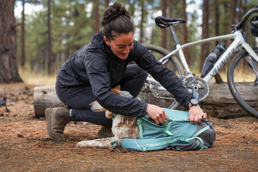 mochila para llevar transportar perros Ruffwear Hitch Hiker™. Ejemplo 2