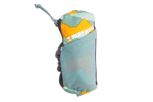 La bolsa para perros Stash Bag Mini™ de Ruffwear es ideal para acoplar en la correa y llevar premios mountains 1