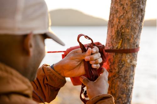 Knot-a-Hitch™ Ruffwear kit completo permite movimiento al perro, ejemplo 3