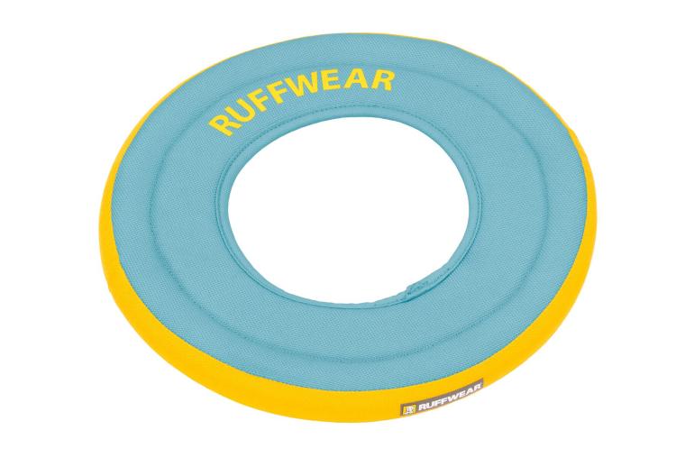 El juguete para perros Hydro Plane™ Ruffwear disco para largo alcance.  Su núcleo de espuma para no dañar los dientes toma 1