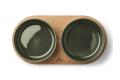 Comedero doble para perros Kronborg de DOG Copenhagen. Cerámica porcelana verde y madera 3