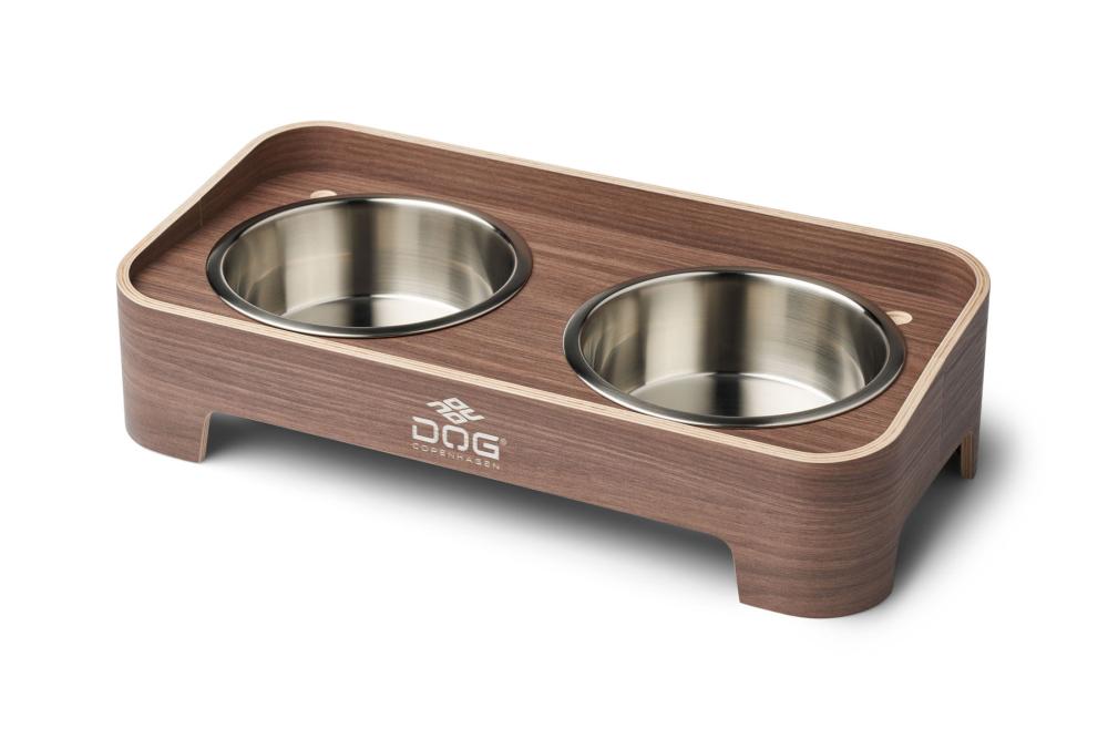 Comedero doble para perros Skagen de DOG Copenhagen. Nogal 1