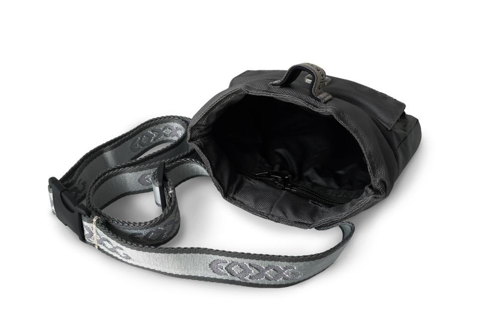 bolsa para premios CLICK'N TREAT de Eqdog para perros, entrenamiento... detalle 3