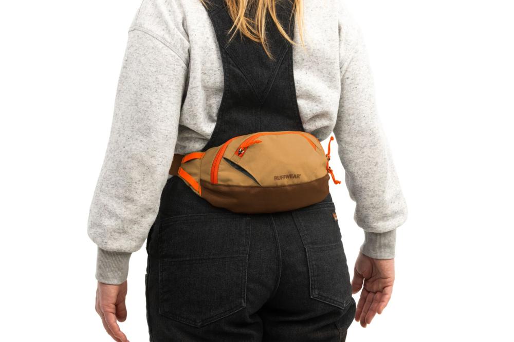 Riñonera para perros Home Trail™ de Ruffwear práctica para llevar accesorios, premios. Marrón 6