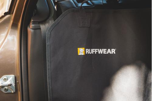 Cubre asiento funda protectora de coche para perros Ruffwear DIRTBAG™. Imagen 5