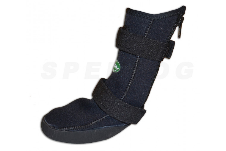 botas zapatos para perros SKO para protección de heridas de patas plantares y usar con vendaje. toma 1