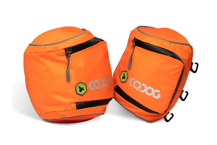 mochila alforja para perros Eqdog FLEX PACK™ II compact naranja ajuste y funcionalidad para que sea confortable  toma 1