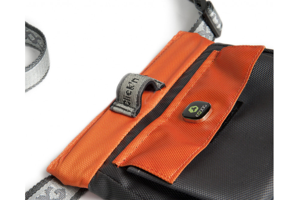 bolsa para premios CLICK'N TREAT de Eqdog con múltiples características. Nylon de alta calidad, fácil de abrir/cerrar toma 5 bolsa para premios CLICK'N TREAT de Eqdog con múltiples características. Nylon de alta calidad, fácil de abrir/cerrar toma 5