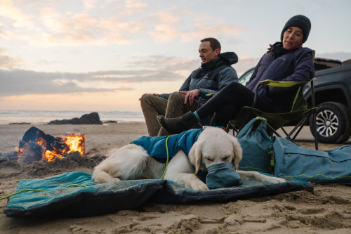 cama para perros Ruffwear Mr. Bachelor™ confortable y de larga duración, se puede enrollar, ocupa poco espacio y ligera toma 4